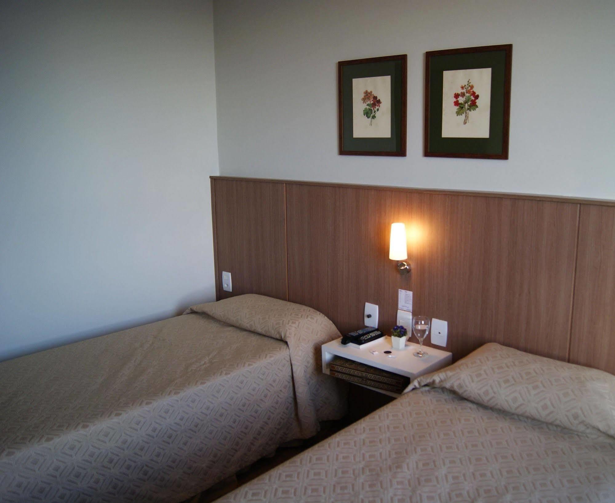 Hotel L'hirondelle Flat Service